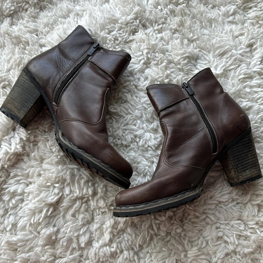 Neosens these booties